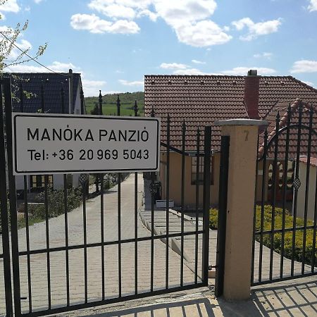 Manoka Guest House Mogyoród Esterno foto