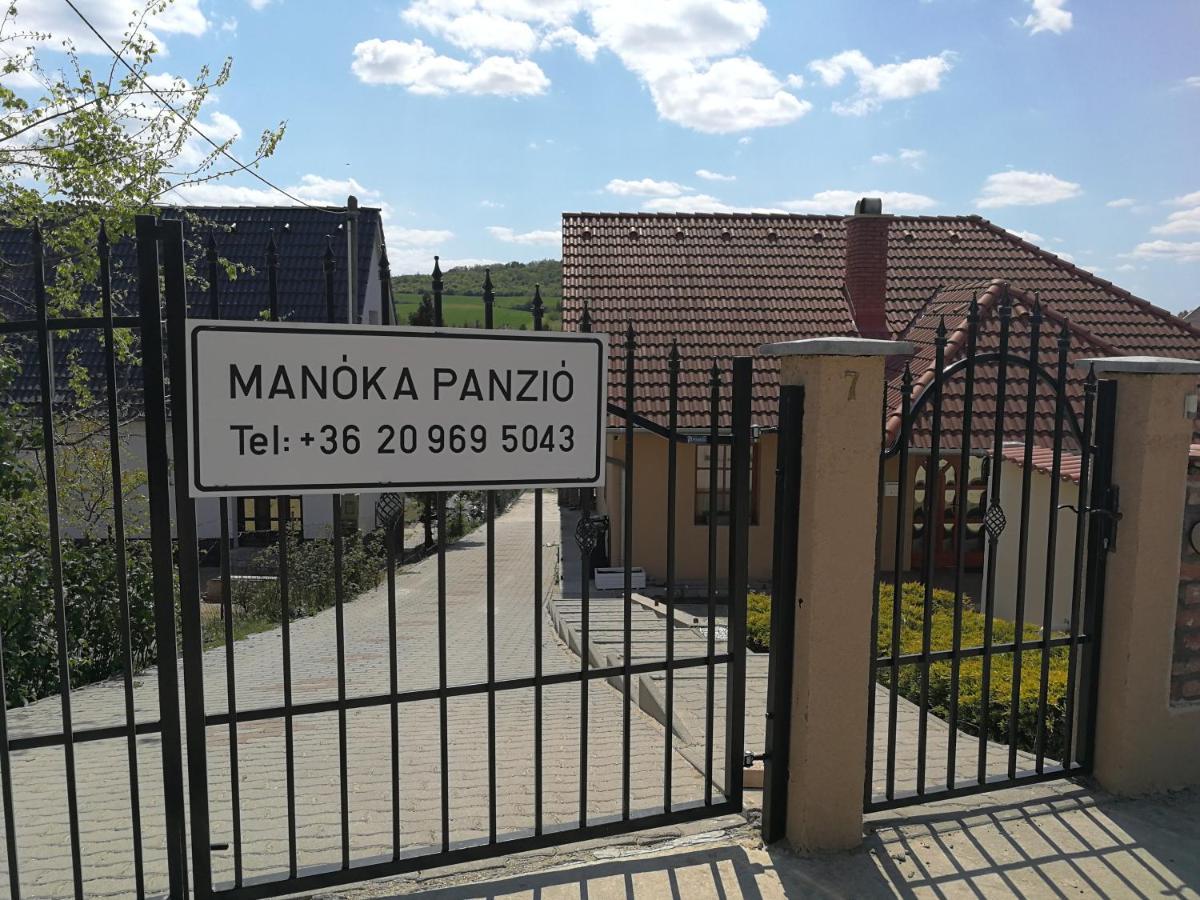 Manoka Guest House Mogyoród Esterno foto